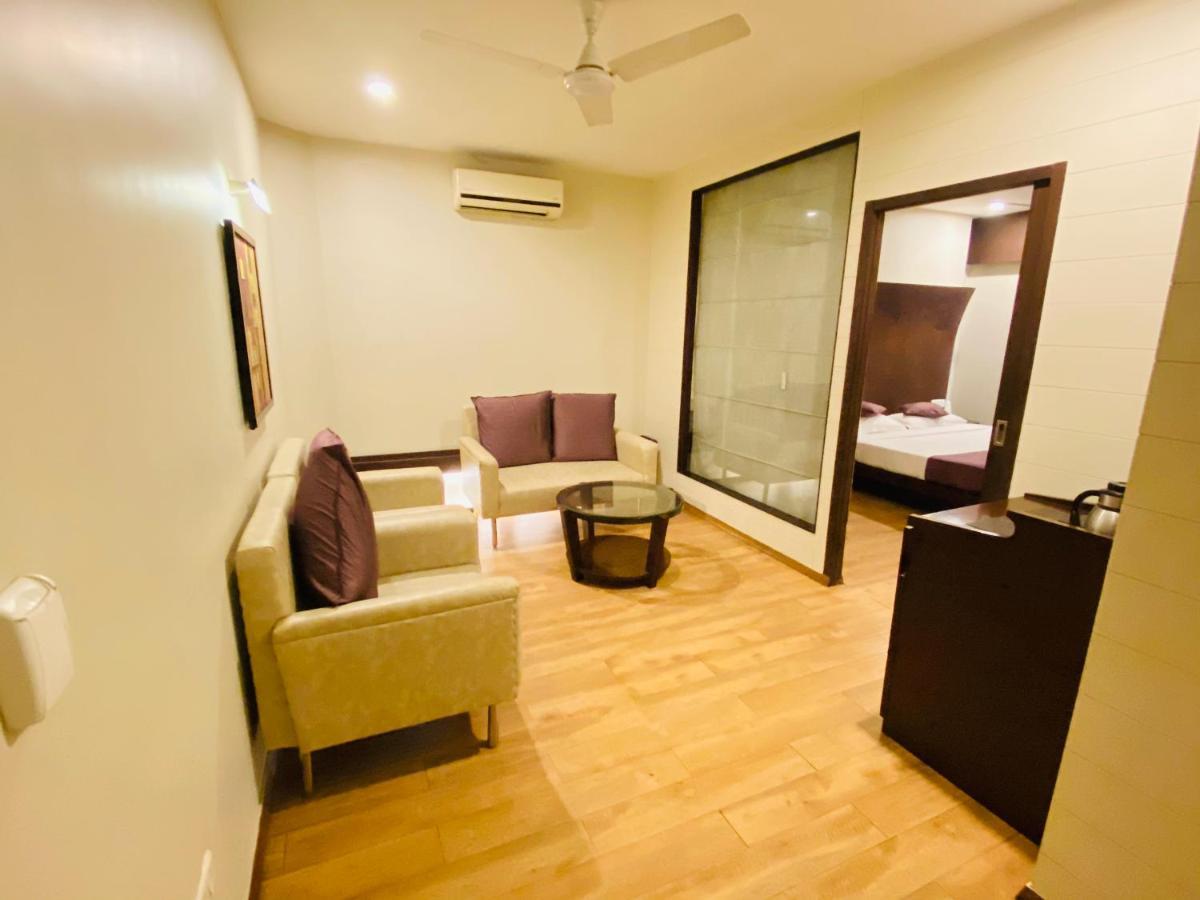 Hotel Saluja Residency Shiliguri Exterior foto