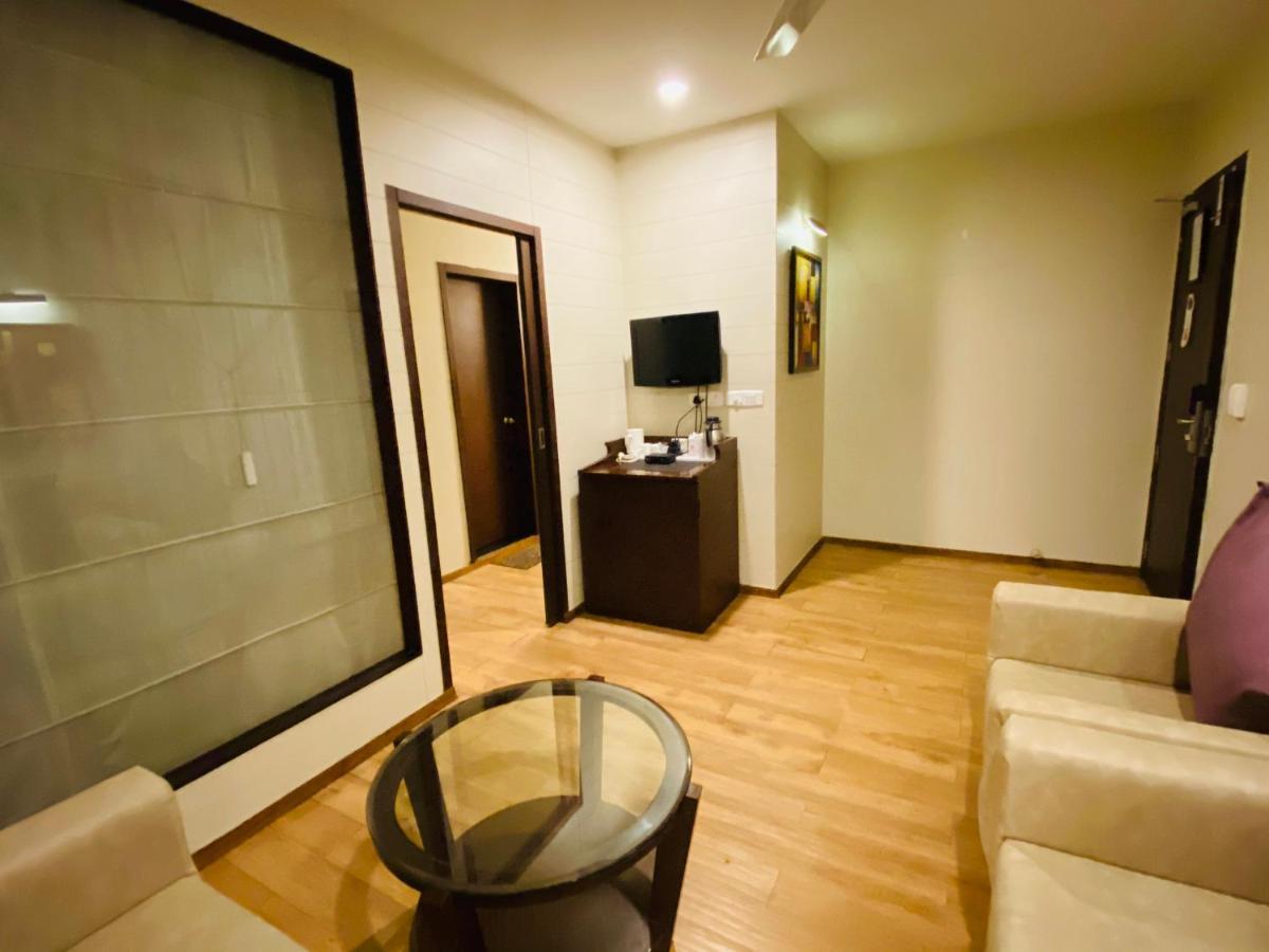 Hotel Saluja Residency Shiliguri Exterior foto